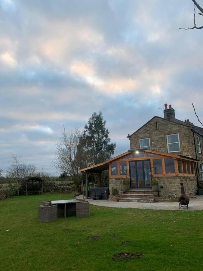 Meagill Farmhouse Hot Tub Bbq Hut Villa Otley  Exterior photo